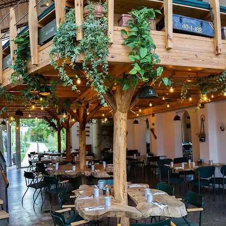 Kazerma E Cerenit 3* Surrel