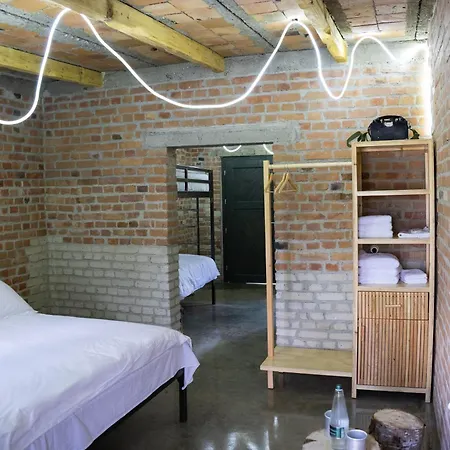 Kazerma E Cerenit Surrel