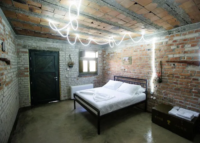 Kazerma E Cerenit Hotel 3*