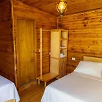 Hotel Kazerma E Cerenit Surrel