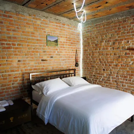 Kazerma E Cerenit Hotell Surrel
