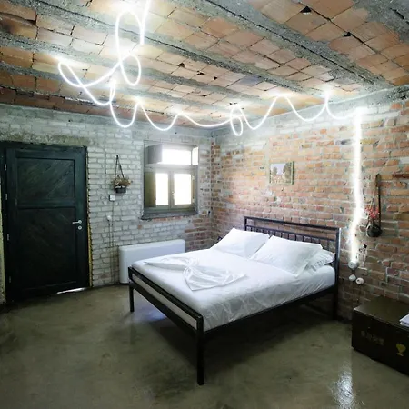 Kazerma E Cerenit Hotell 3*