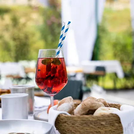 Hotell Kazerma E Cerenit Surrel