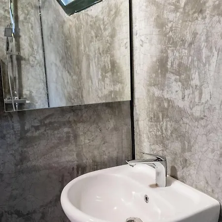 Hotell Kazerma E Cerenit 3*