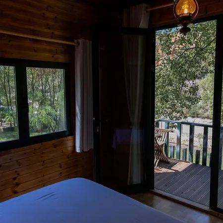 Kazerma E Cerenit Otel Surrel