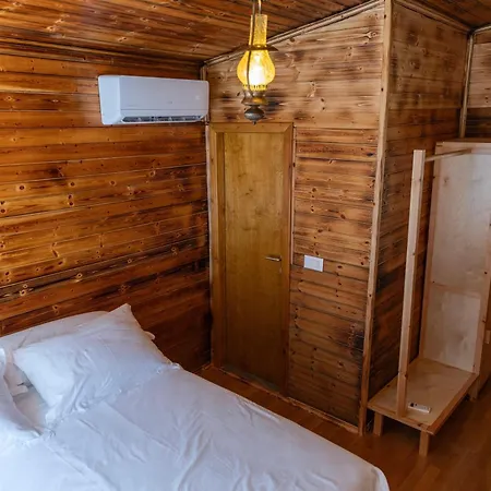 Kazerma E Cerenit Hotell