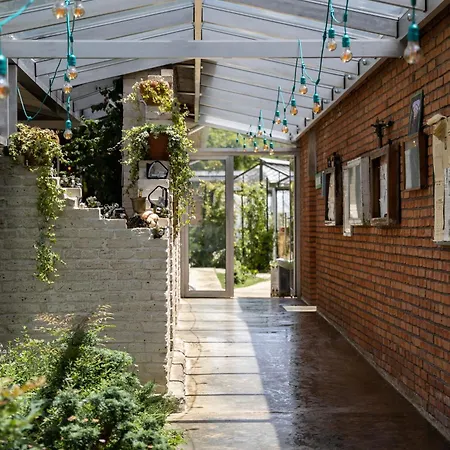 Kazerma E Cerenit Hotell Surrel