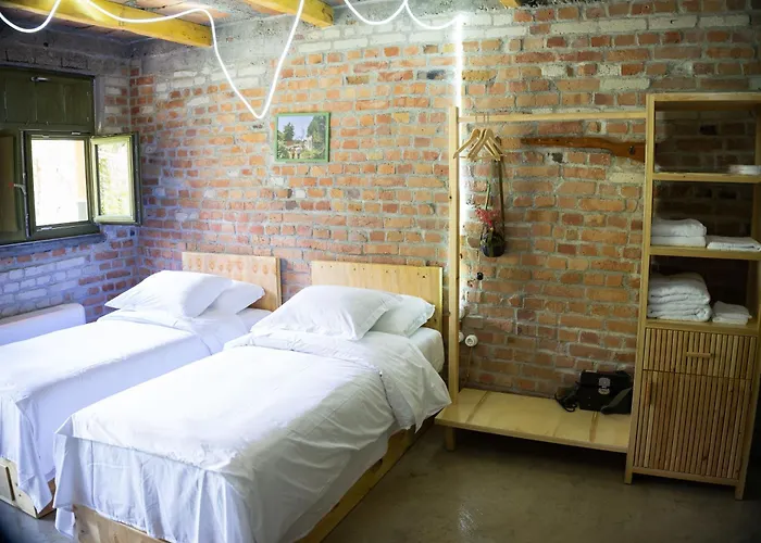 Hotell Kazerma E Cerenit