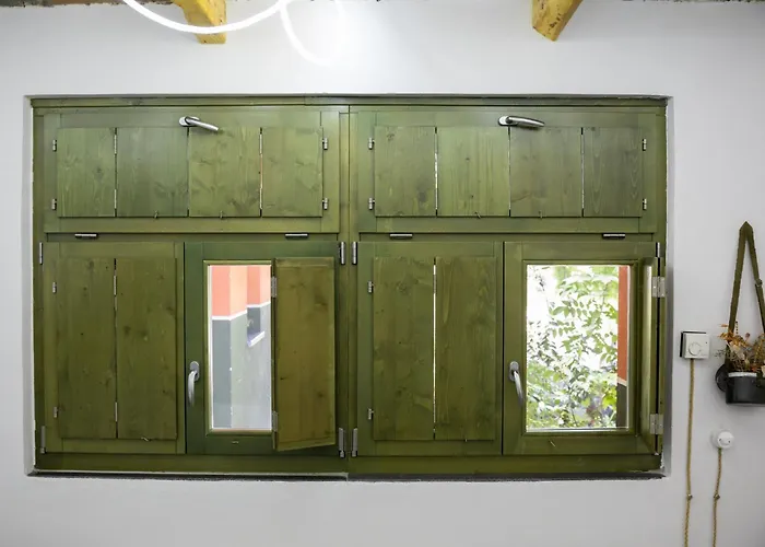 Hotell Kazerma E Cerenit 3*